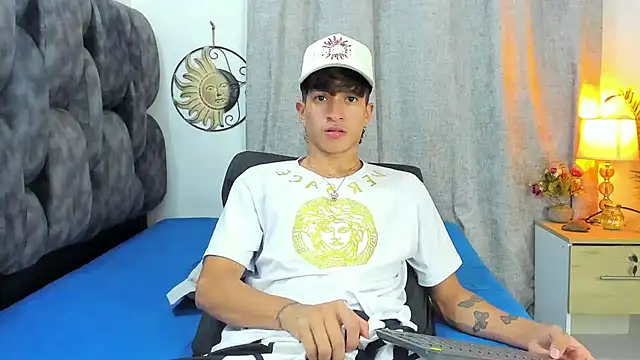  CamiloBass online show from April 10, 1:23 am