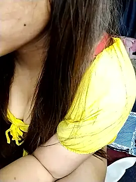 Snapshot of sexylaya2 chatting on June 23, 3:15 am sexylaya2 online show from June 23, 3:15 am