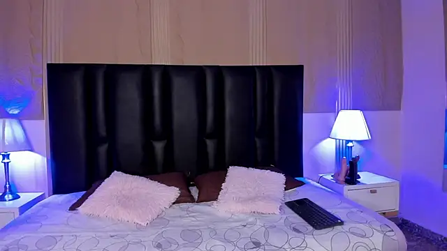 Milf meli online show from December 3, 7:13 pm