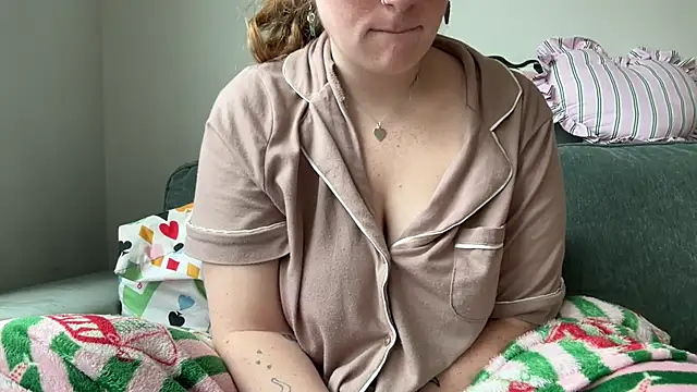lilsbabyxo online show from June 7, 9:36 am