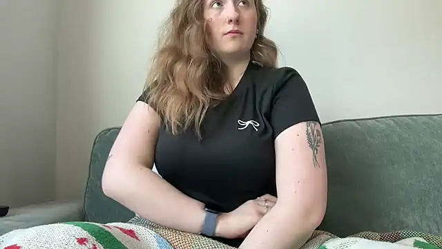 lilsbabyxo online show from April 5, 11:39 am