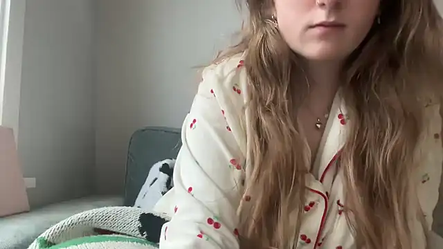 lilsbabyxo online show from March 27, 4:19 pm