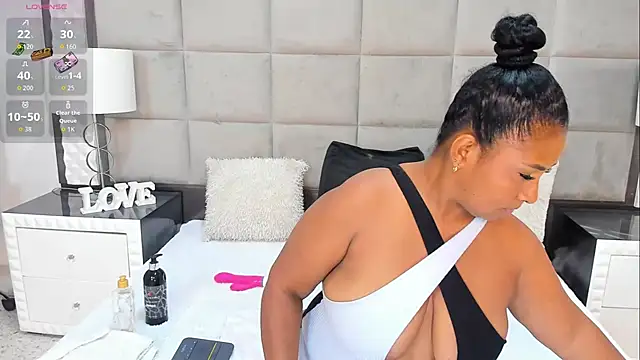 OliviaBurning online show from March 18, 7:37 pm