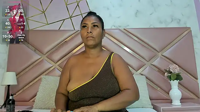 Snapshot of OliviaBurning chatting on October 7, 7:59 pm OliviaBurning online show from October 7, 7:59 pm