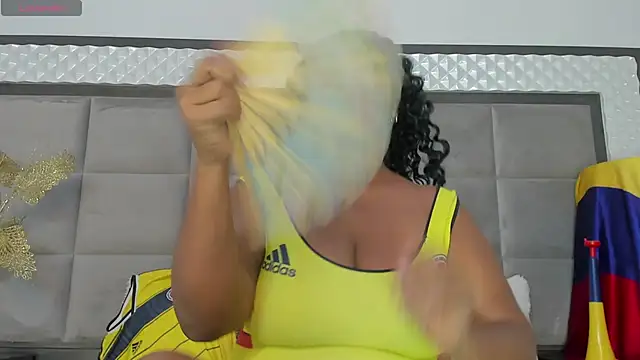 Snapshot of OliviaBurning chatting on March 20, 7:35 pm OliviaBurning online show from March 20, 7:35 pm