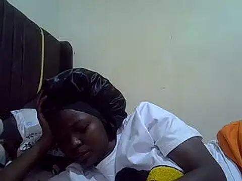 pretty vivy online show from February 22, 5:34 am