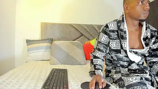 Snapshot of Deliciouscocoa chatting on October 19, 10:40 am Deliciouscocoa online show from October 19, 10:40 am