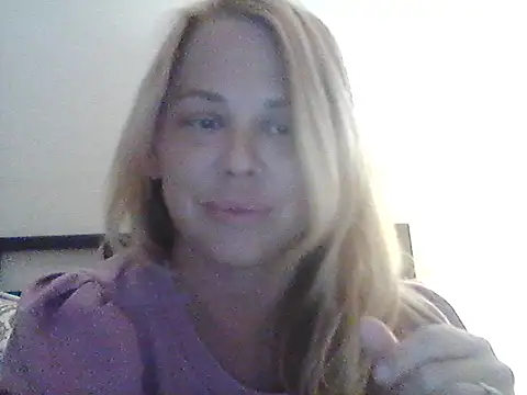 Snapshot of burrkitty chatting on November 18, 6:06 am burrkitty online show from November 18, 6:06 am