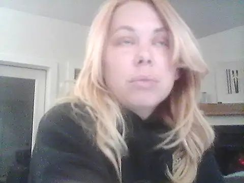 Snapshot of burrkitty chatting on October 8, 5:31 am burrkitty online show from October 8, 5:31 am