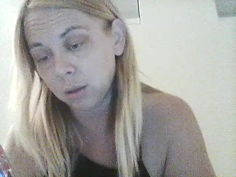 burrkitty online show from December 15, 6:30 am