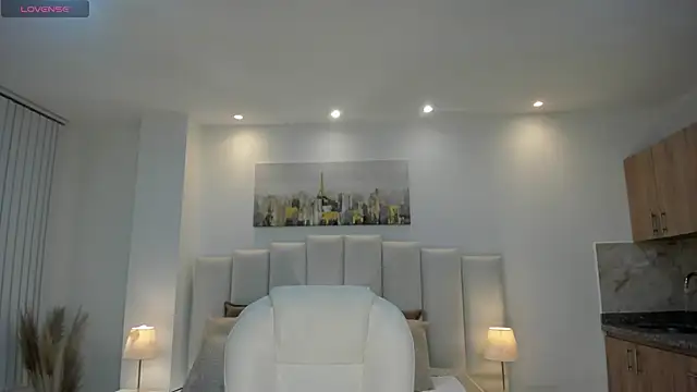 Snapshot of amelie_jhons chatting on June 30, 12:43 am amelie jhons online show from June 30, 12:43 am