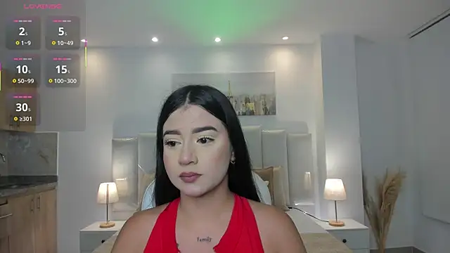 amelie jhons online show from April 18, 12:35 am