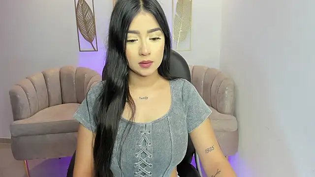 amelie jhons online show from March 23, 2:00 am