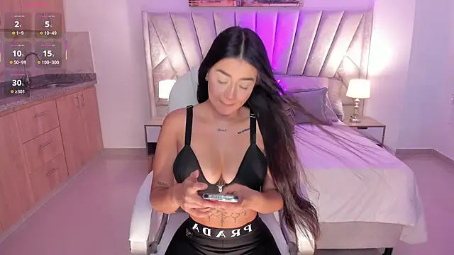 Snapshot of amelie_jhons chatting on October 7, 7:48 pm amelie jhons online show from October 7, 7:48 pm