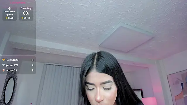 Snapshot of amelie_jhons chatting on February 23, 2:40 am amelie jhons online show from February 23, 2:40 am