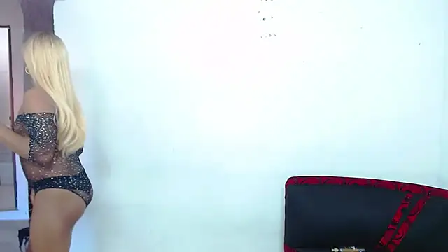 Snapshot of BLACK_MOON_TS chatting on October 29, 9:14 pm BLACK MOON TS online show from October 29, 9:14 pm