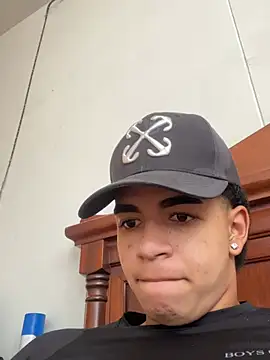 JoanG10 online show from April 20, 3:02 pm