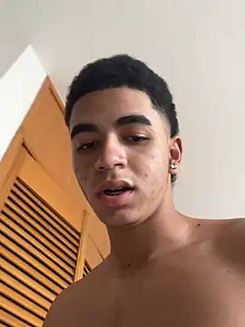 JoanG10 online show from March 12, 10:03 pm