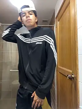 JoanG10 online show from November 6, 6:01 pm