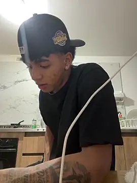 Snapshot of JoanG10 chatting on September 14, 5:08 am JoanG10 online show from September 14, 5:08 am