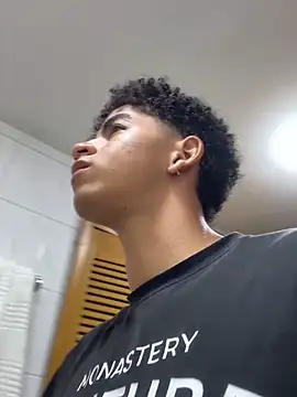 Snapshot of JoanG10 chatting on September 15, 2:34 am JoanG10 online show from September 15, 2:34 am