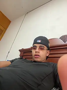 JoanG10 online show from April 17, 4:43 pm