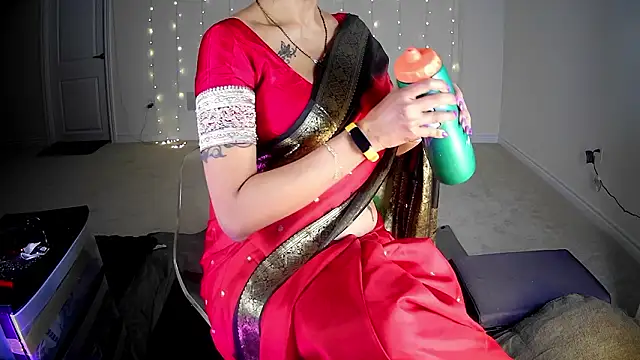 roma indobong temptress online show from March 18, 6:31 pm