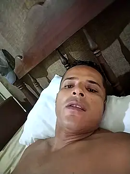 Snapshot of bolumba chatting on October 16, 3:42 pm bolumba online show from October 16, 3:42 pm