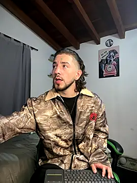 Valentino Xander online show from December 21, 1:19 am