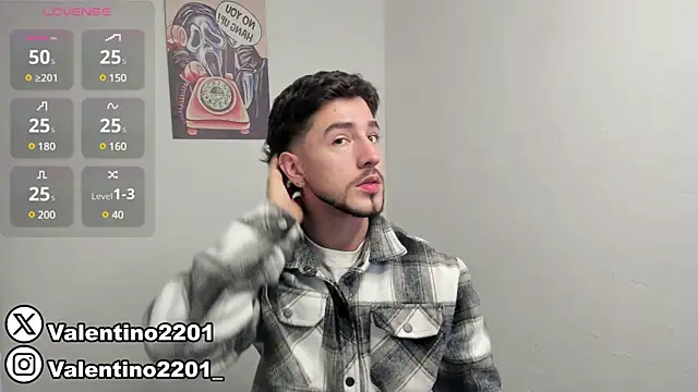 Snapshot of Valentino_Xander chatting on March 1, 11:47 pm Valentino Xander online show from March 1, 11:47 pm