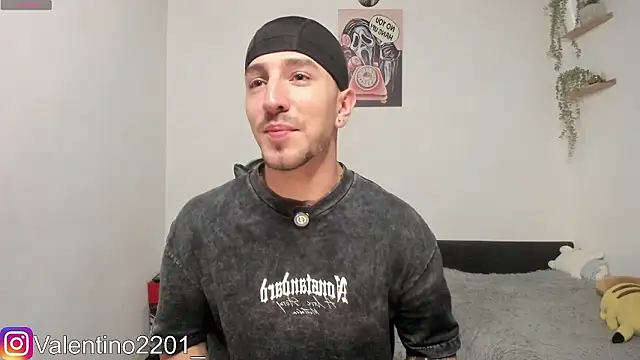 Valentino Xander online show from March 6, 6:41 am