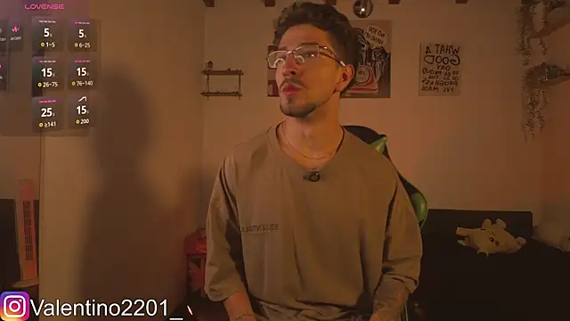 Valentino Xander online show from May 29, 1:44 am