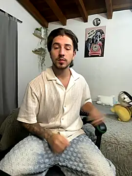 Snapshot of Valentino_Xander chatting on November 29, 12:55 am Valentino Xander online show from November 29, 12:55 am