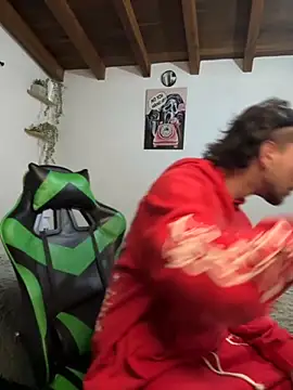 Snapshot of Valentino_Xander chatting on November 30, 11:27 pm Valentino Xander online show from November 30, 11:27 pm