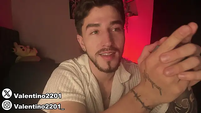 Snapshot of Valentino_Xander chatting on March 11, 1:59 am Valentino Xander online show from March 11, 1:59 am