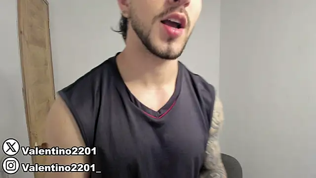 Snapshot of Valentino_Xander chatting on March 4, 12:50 am Valentino Xander online show from March 4, 12:50 am
