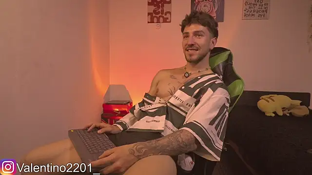 Valentino Xander online show from May 16, 1:59 am