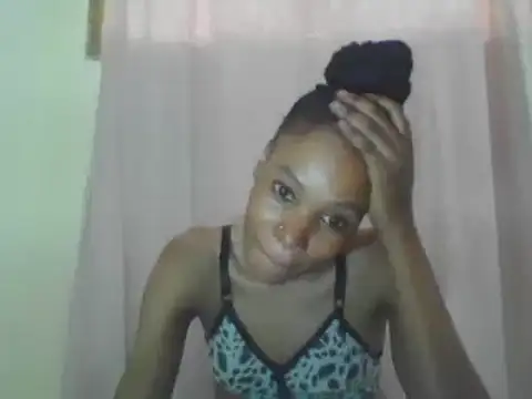 Snapshot of Sweetpetite254 chatting on March 22, 12:57 pm Sweetpetite254 online show from March 22, 12:57 pm