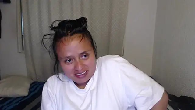 Snapshot of passion_sweet07 chatting on October 17, 11:28 pm passion sweet07 online show from October 17, 11:28 pm
