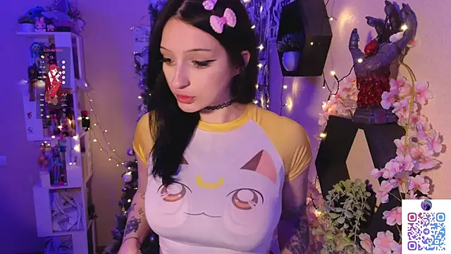 Snapshot of hikmurr chatting on March 12, 5:49 pm hikmurr online show from March 12, 5:49 pm