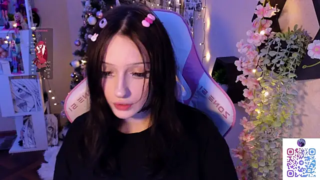 Snapshot of hikmurr chatting on February 17, 5:55 pm hikmurr online show from February 17, 5:55 pm