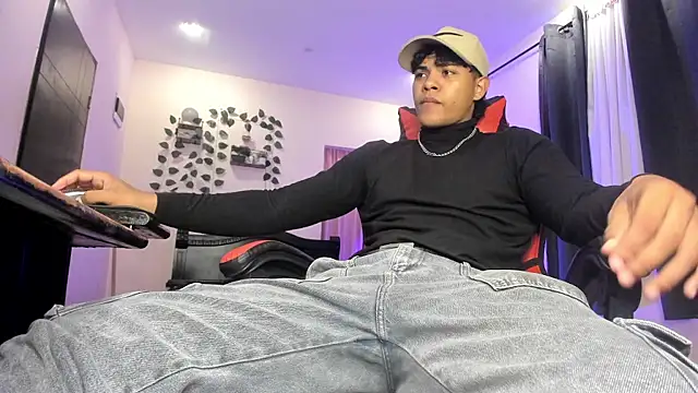 johan beley  online show from February 15, 9:03 pm