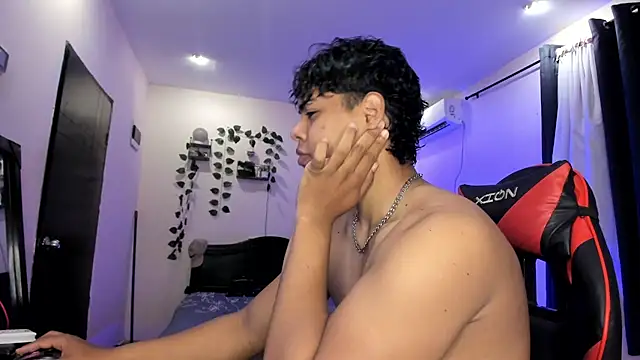 johan beley  online show from April 8, 2:40 pm