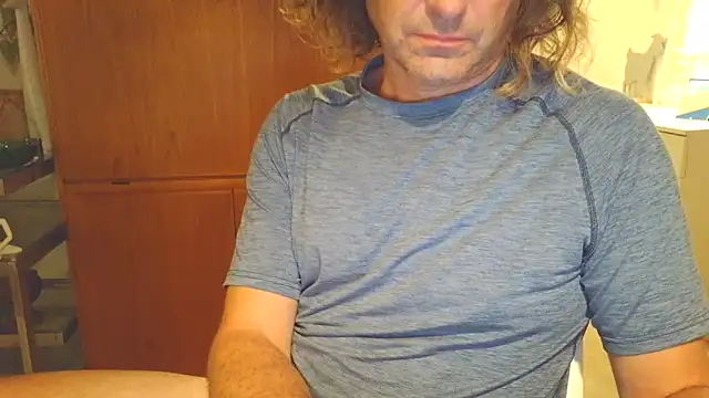 Snapshot of costanza7070 chatting on November 8, 7:01 am costanza7070 online show from November 8, 7:01 am