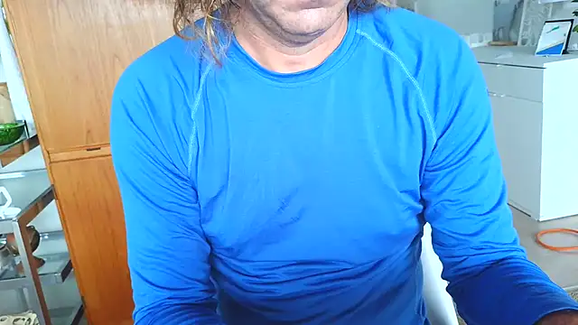 Snapshot of costanza7070 chatting on November 9, 7:18 pm costanza7070 online show from November 9, 7:18 pm