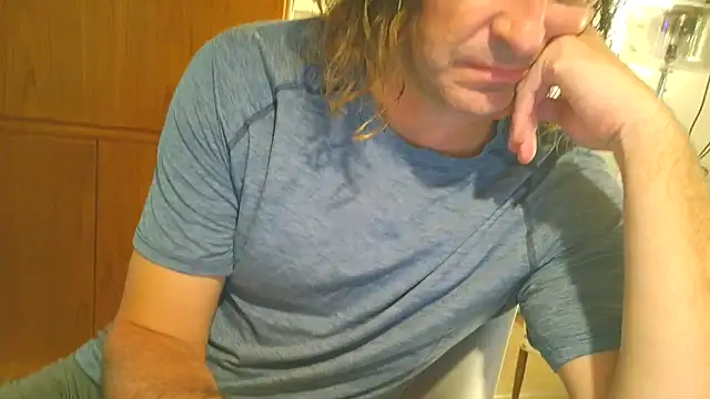 Snapshot of costanza7070 chatting on November 24, 2:33 am costanza7070 online show from November 24, 2:33 am