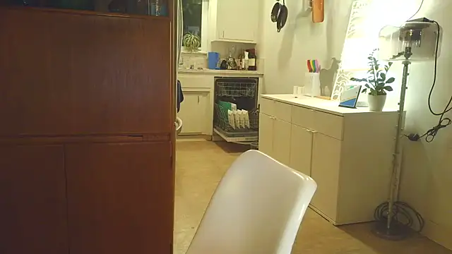 costanza7070 online show from February 6, 5:14 am