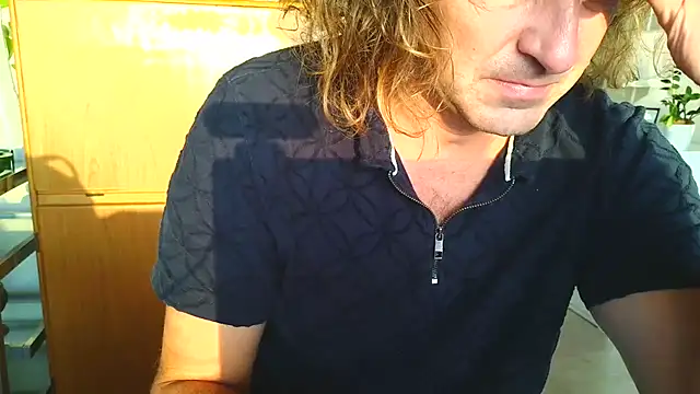 Snapshot of costanza7070 chatting on November 3, 12:38 am costanza7070 online show from November 3, 12:38 am