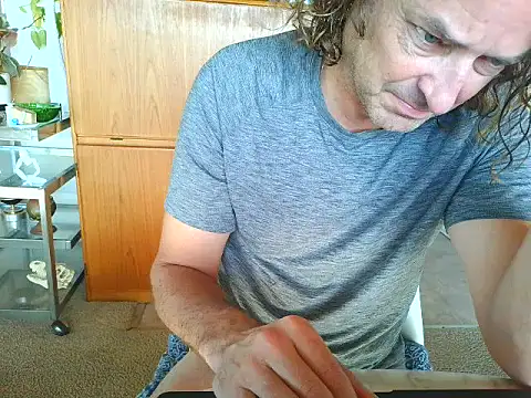 Snapshot of costanza7070 chatting on November 10, 9:09 pm costanza7070 online show from November 10, 9:09 pm