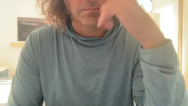 costanza7070 online show from April 8, 12:34 am